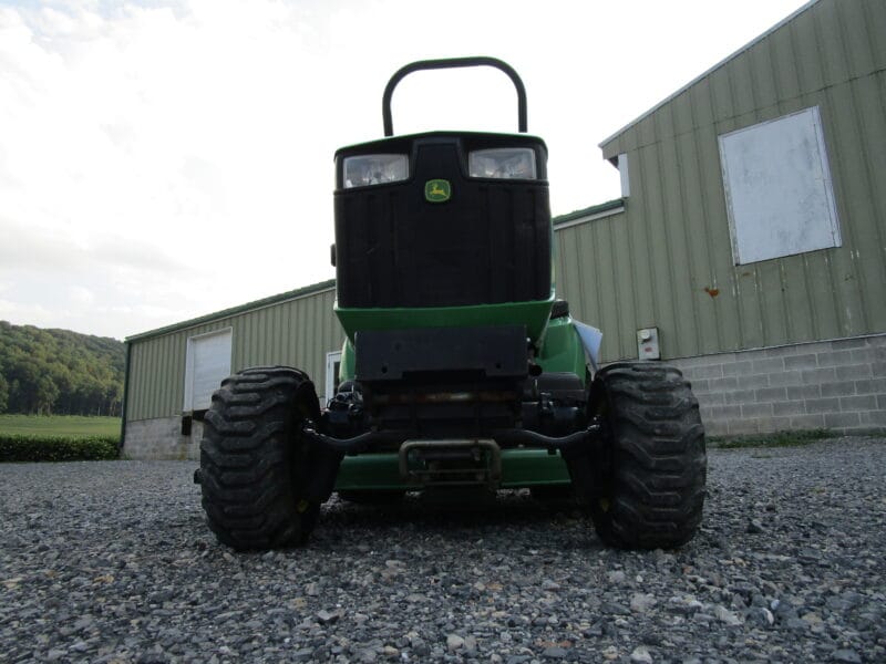 John Deere 1023E