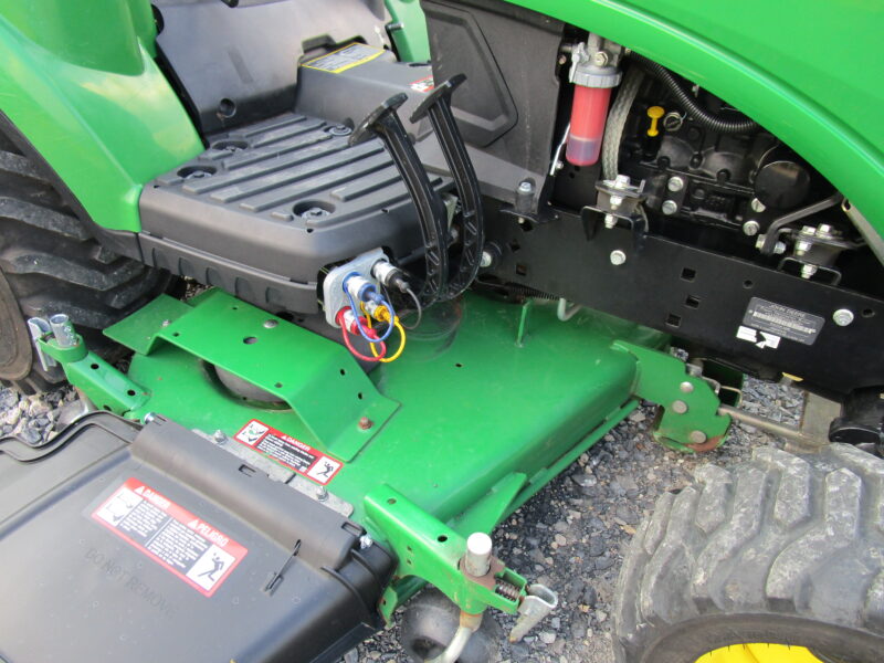 John Deere 1023E