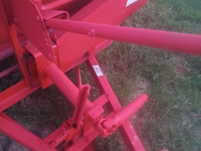 Ford 802 manure spreader