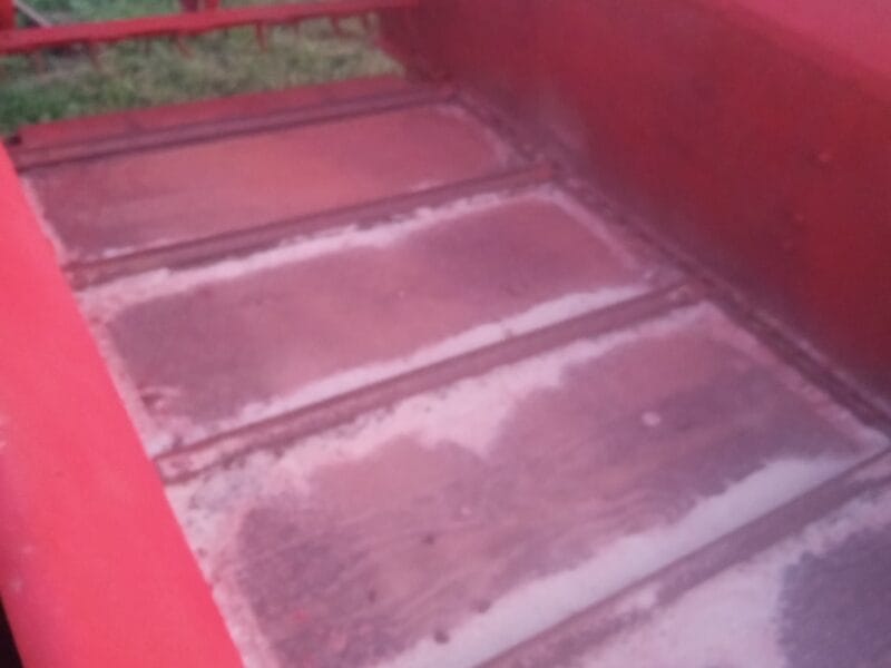 Ford 802 manure spreader