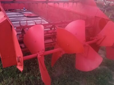 Ford 802 manure spreader