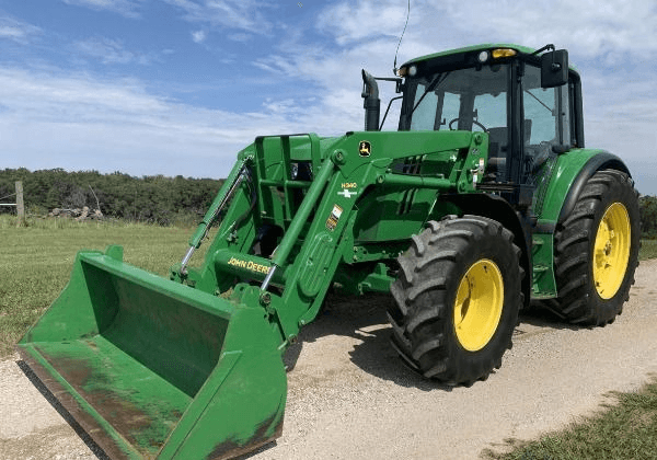 2015 JOHN DEERE 6125M TRACTOR